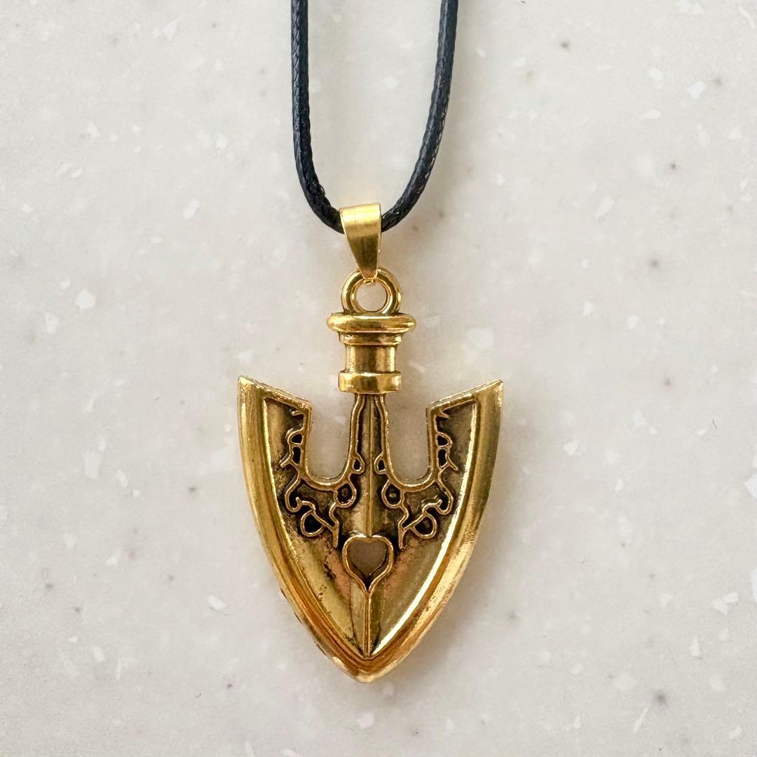 The Stand Arrow Necklace